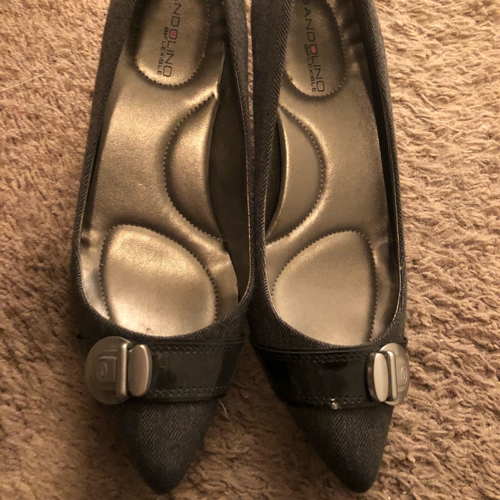 Kitten heels